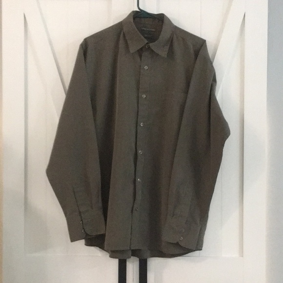 Bruno small checkered Button down shirt. Size 16.5 - Picture 1 of 5